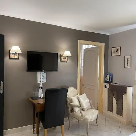 Hotel La Collinière à Sainte-Gemme-Moronval Extérieur photo