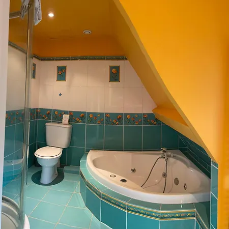Hotel La Collinière à Sainte-Gemme-Moronval Chambre photo